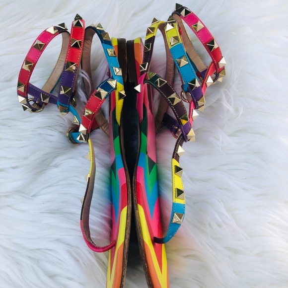 Authentic Valentino Garavani  True size es 38.5 - Picture 7 of 9